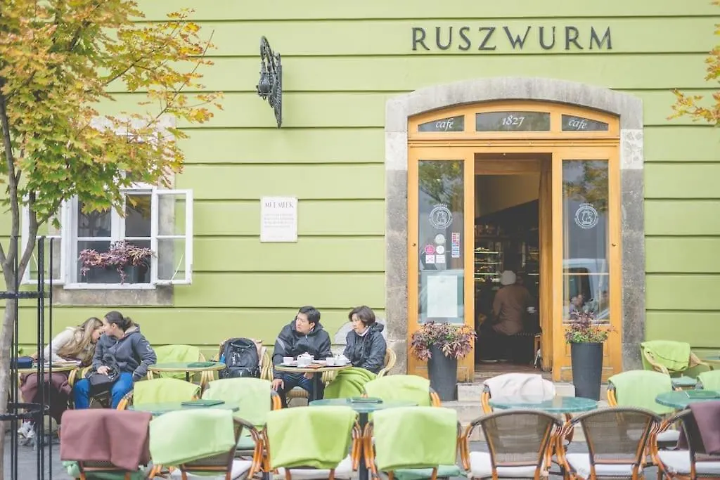 Cozy Apartment With Garden In The Castle District Budapešť