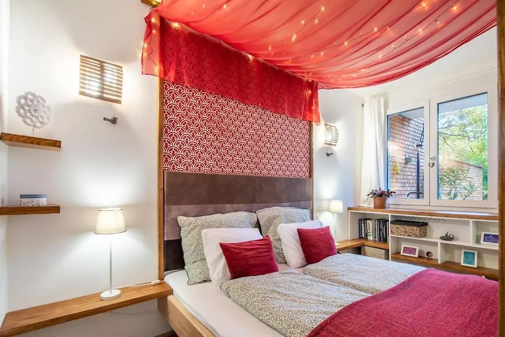 Cozy Apartment With Garden In The Castle District Budapest