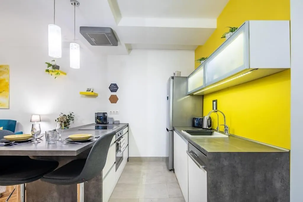 Cozy Apartment With Garden In The Castle District Budapest Hungary