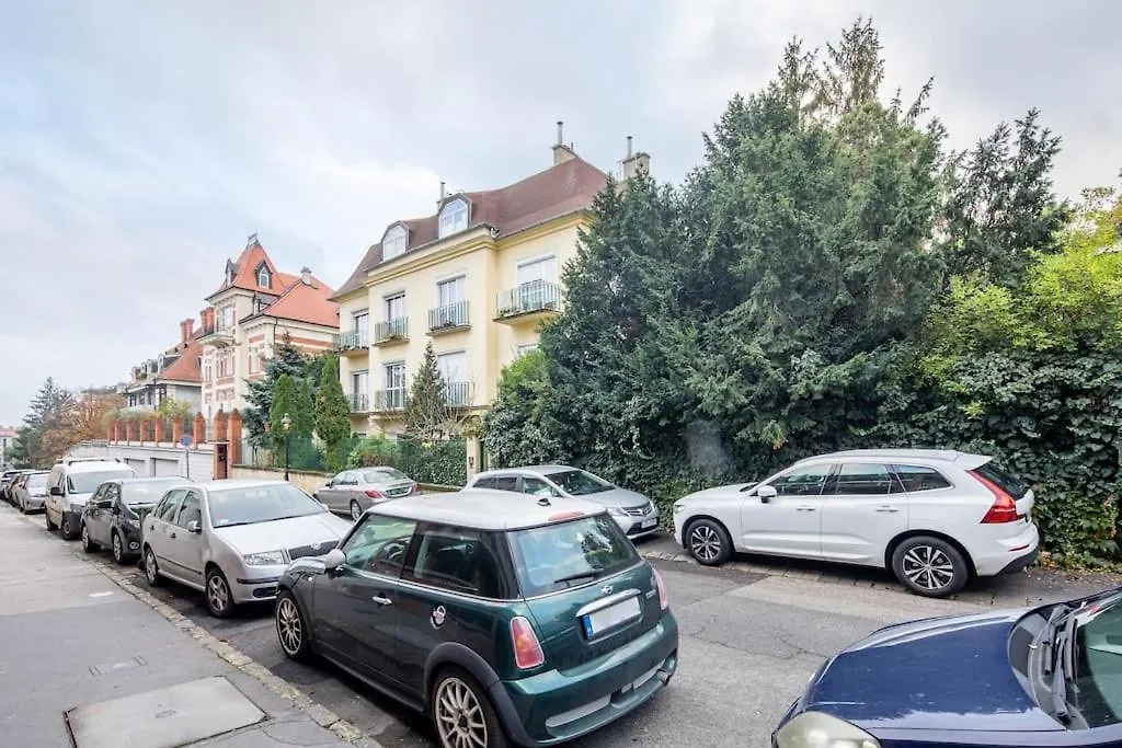 Cozy Apartment With Garden In The Castle District Budapest Hungary